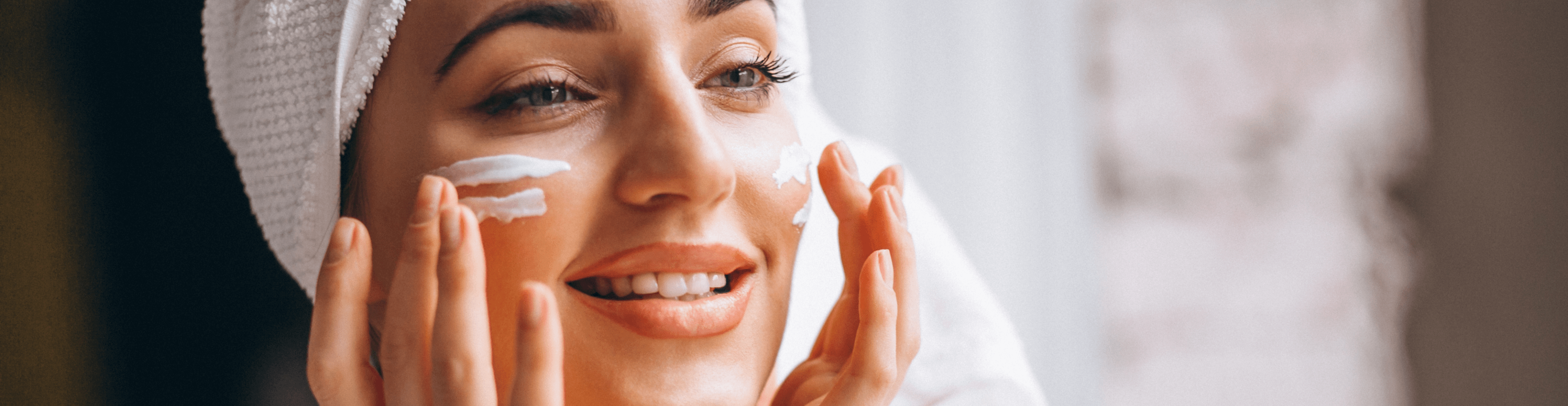 DIY: Beruhigende Augenmaske mit Tonerde & Rosenwasser